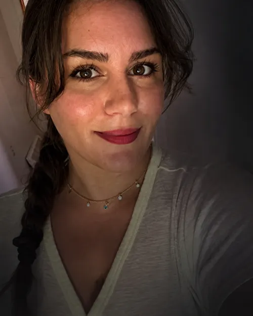  Massage Spa in Ajman Chubby indian massage lady in saree posing